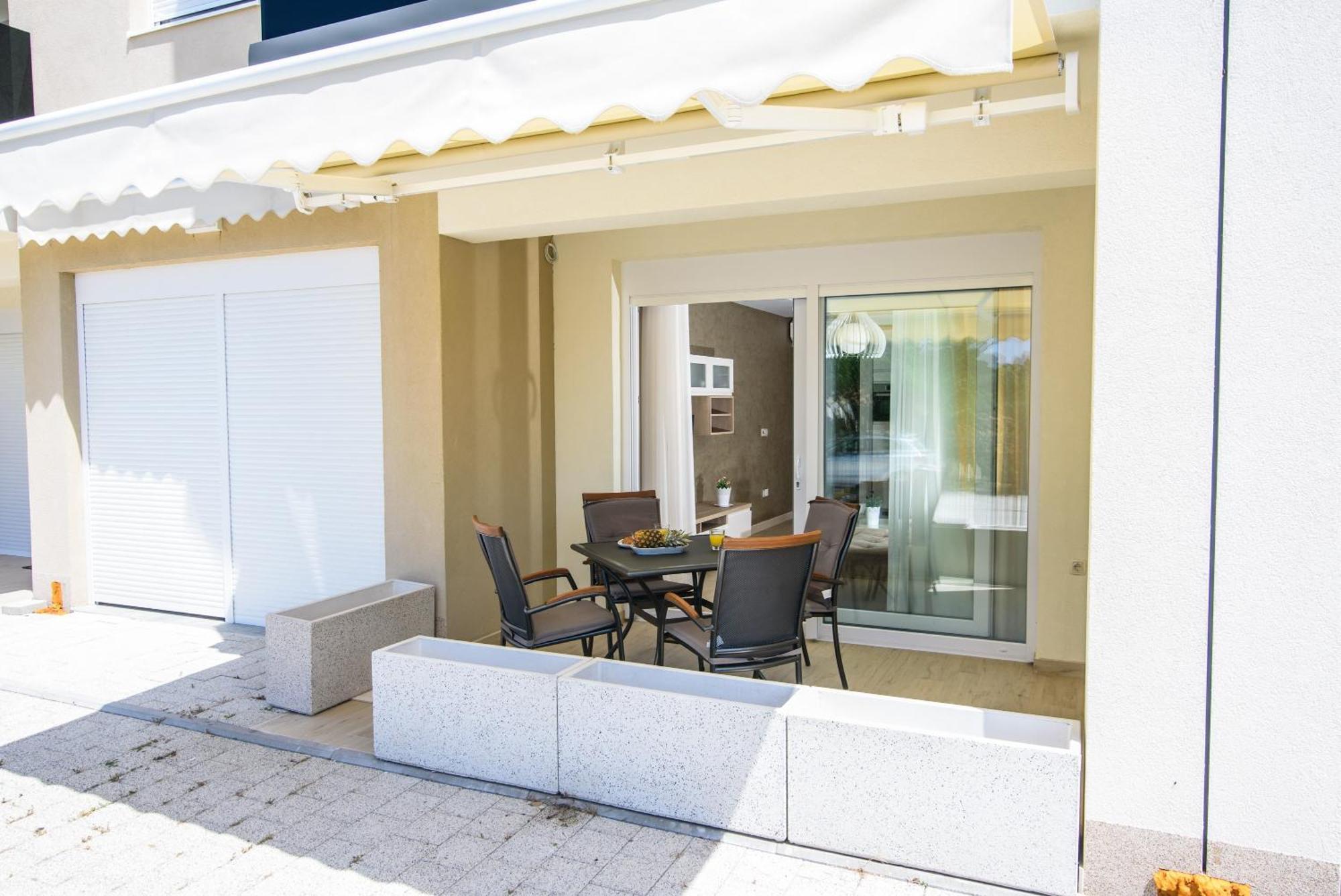 Apartments Leone Lukas بروماجنا الغرفة الصورة