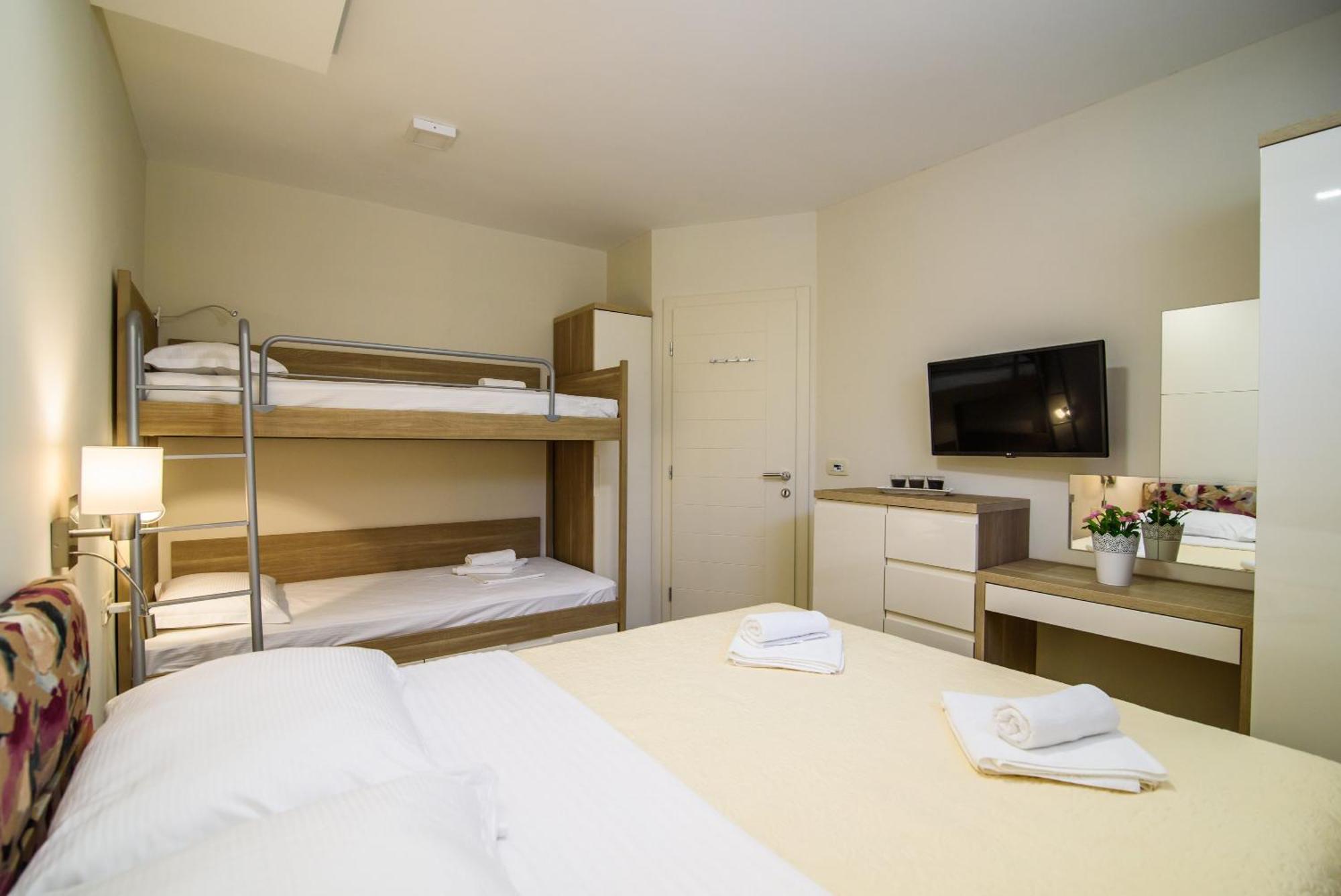 Apartments Leone Lukas بروماجنا الغرفة الصورة