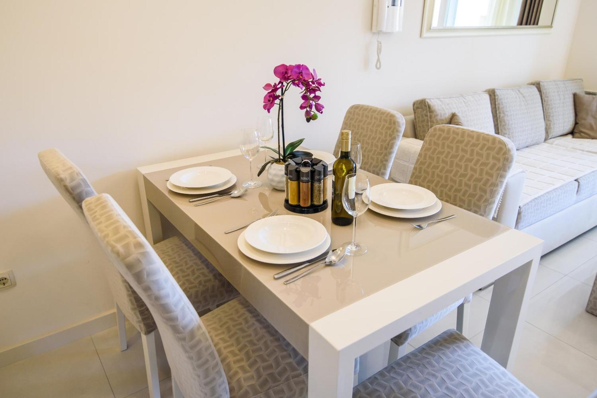 Apartments Leone Lukas بروماجنا الغرفة الصورة